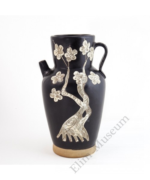1241 Jizhou-Ware black glaze carved plum water jar